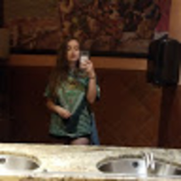 Meet your Posher, Jenna - Picture 1 of 1